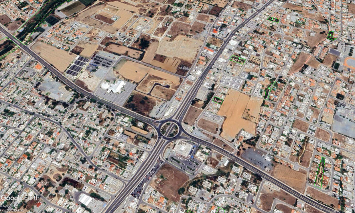 Large Corner Plot in Lakatamia, Nicosia