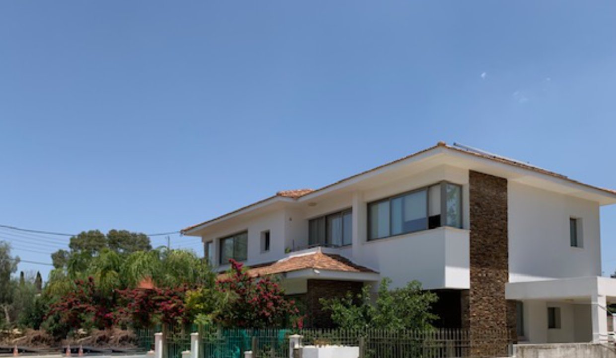 5 Bedroom House