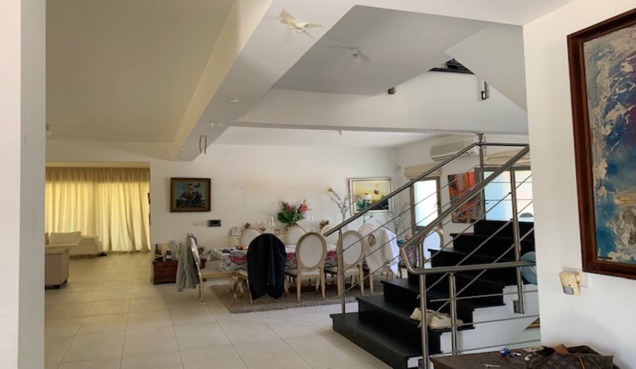 5 Bedroom House