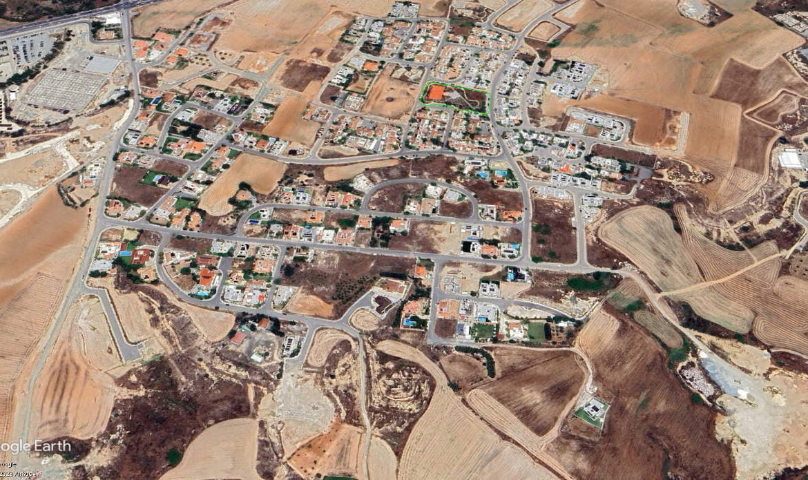 Adjoining Plots in Strovolos