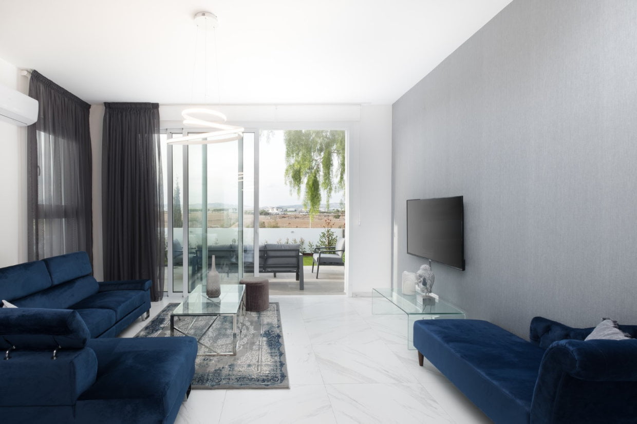 Beautiful 4 Bedroom House – Dromolaxia