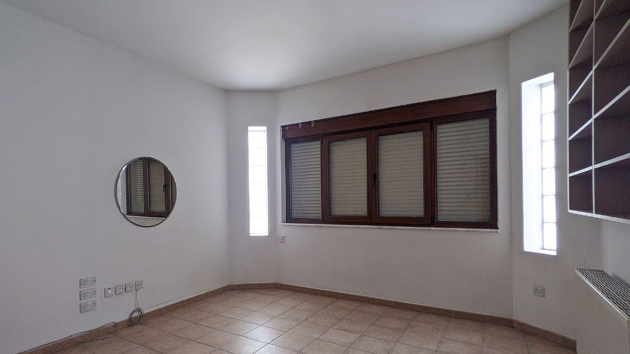 SOLD – Detached House with Private Pool – Latsia