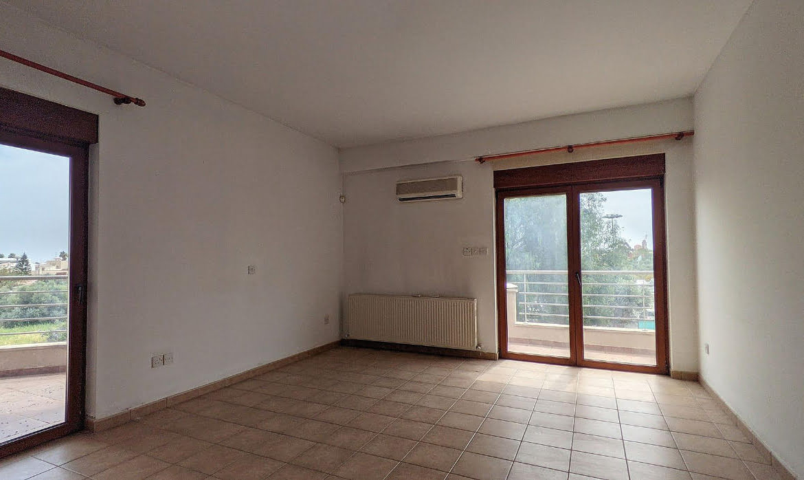 SOLD – Detached House with Private Pool – Latsia