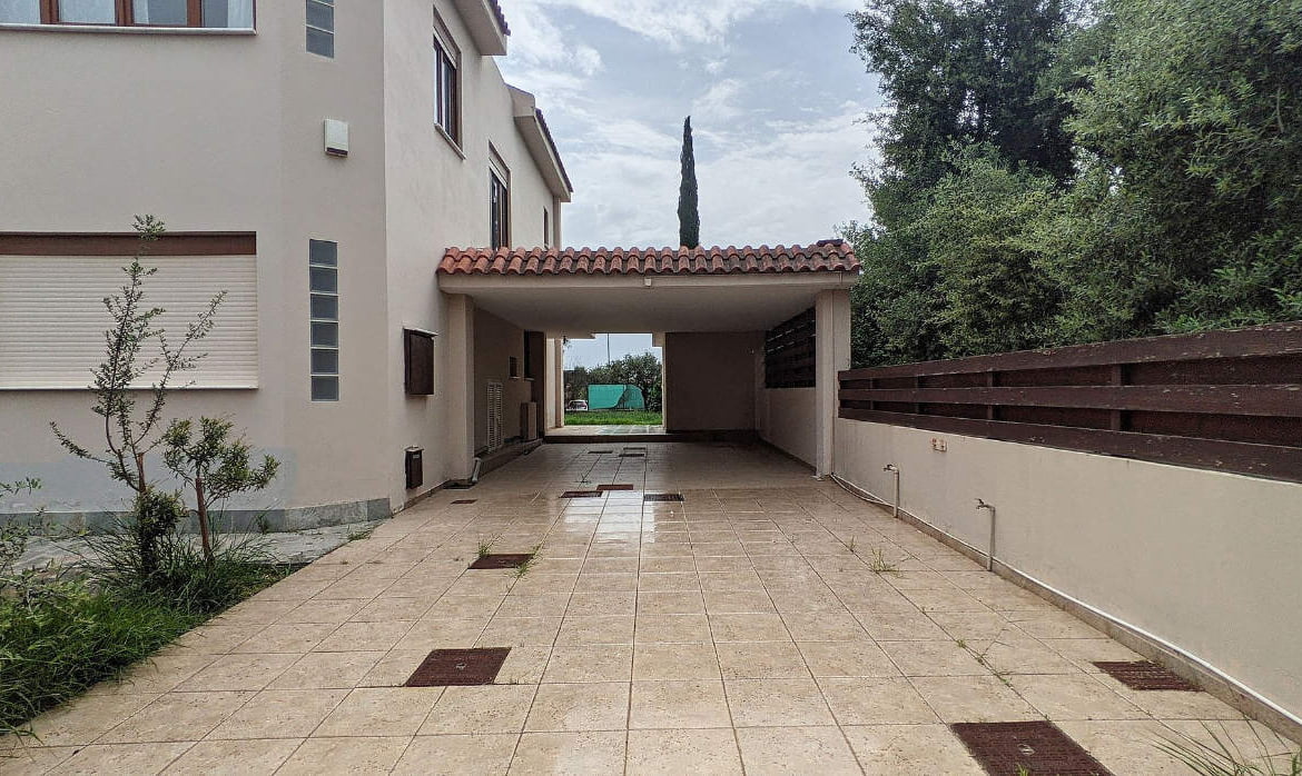 SOLD – Detached House with Private Pool – Latsia