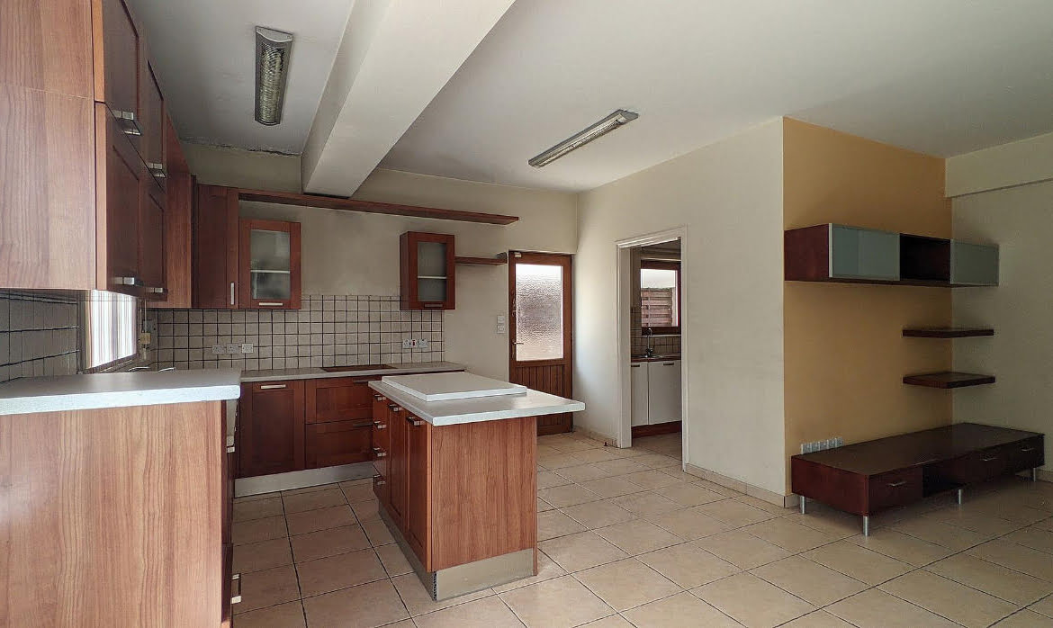 SOLD – Detached House with Private Pool – Latsia