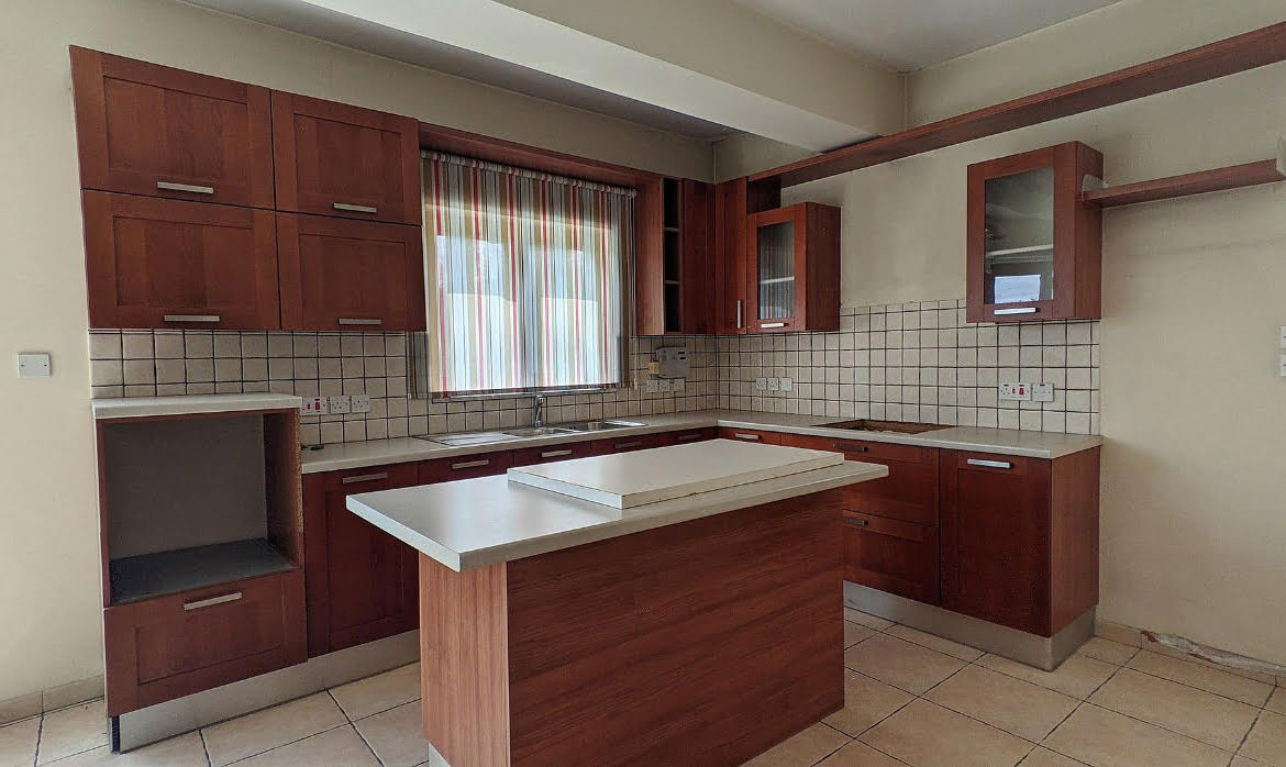 SOLD – Detached House with Private Pool – Latsia
