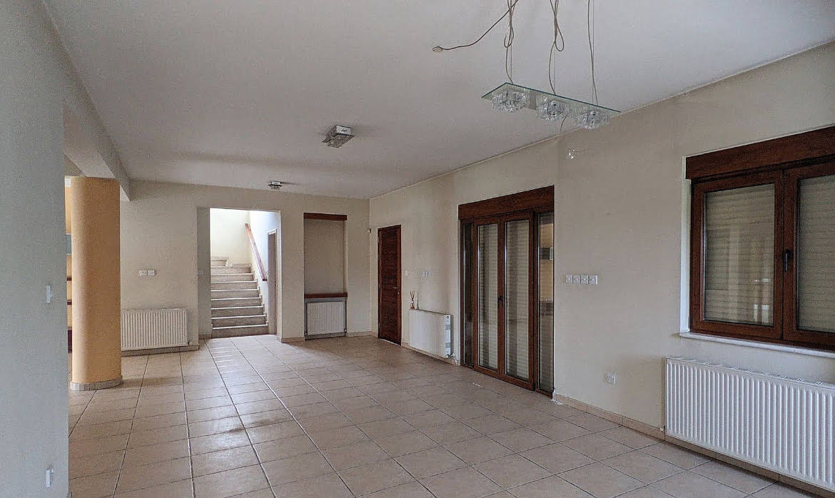 SOLD – Detached House with Private Pool – Latsia