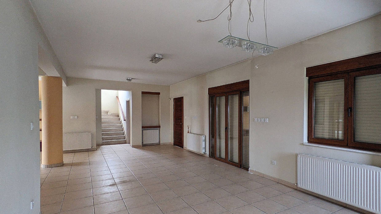 SOLD – Detached House with Private Pool – Latsia
