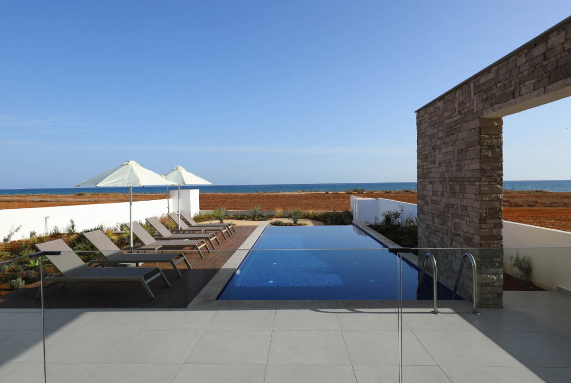 Stunning Seafront Villa