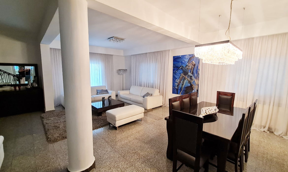 Spacious 4 Bedroom House – Strovolos