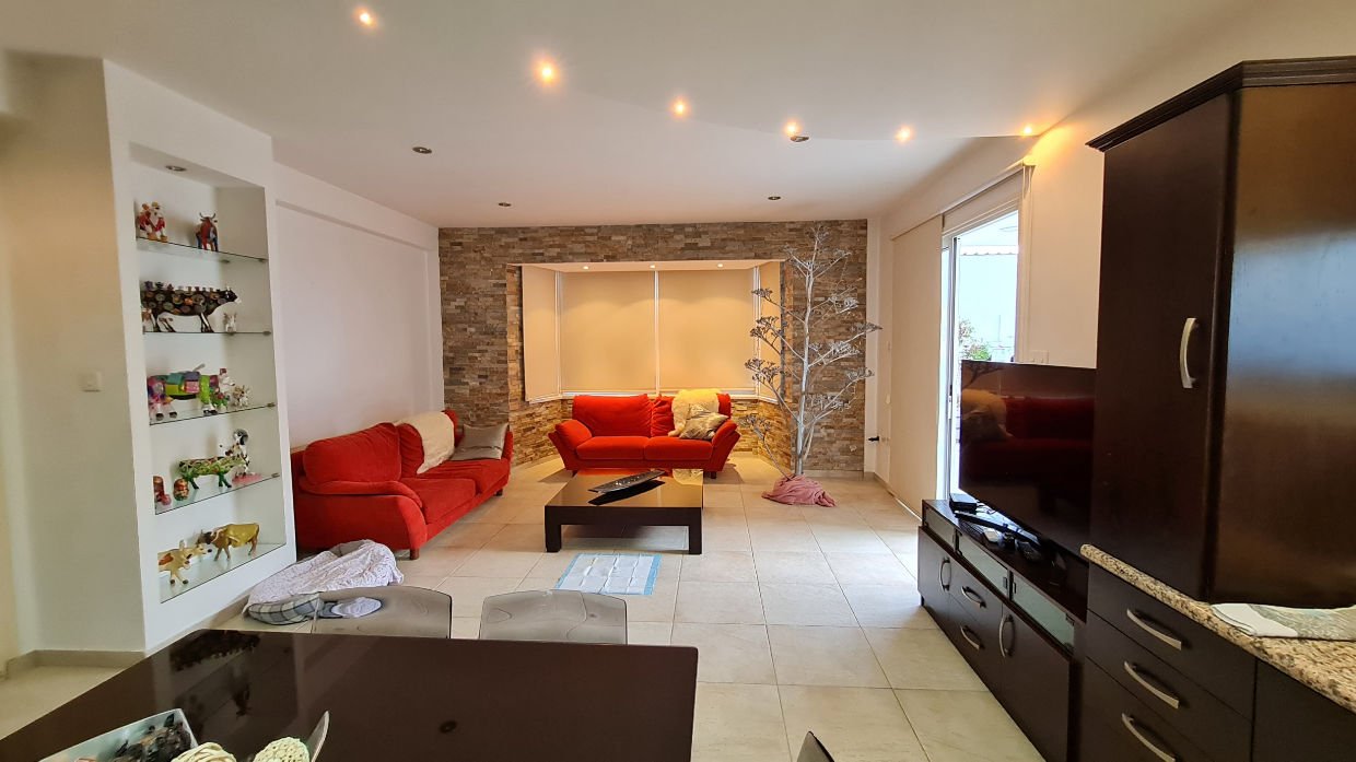Spacious 4 Bedroom House – Strovolos