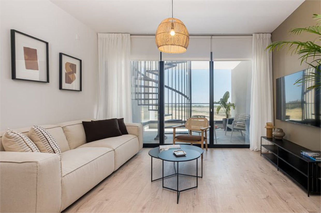 636-2 Apartment Within An Amazing Gated Complex