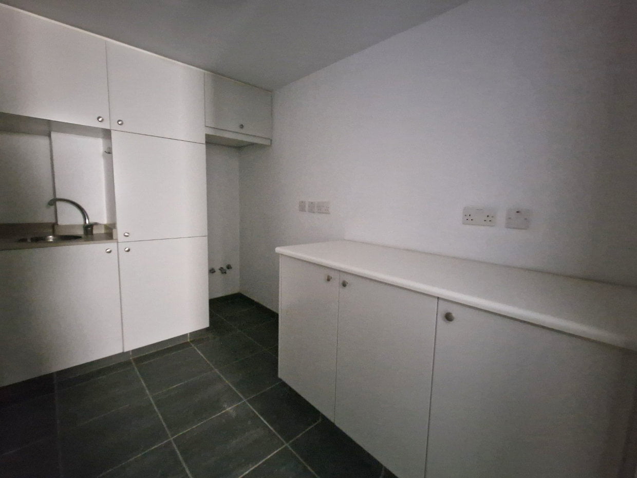 Spacious Detached House With Swimming Pool