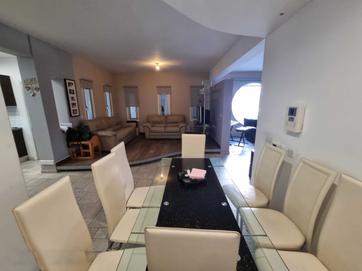4 Bedroom Semi Detached House