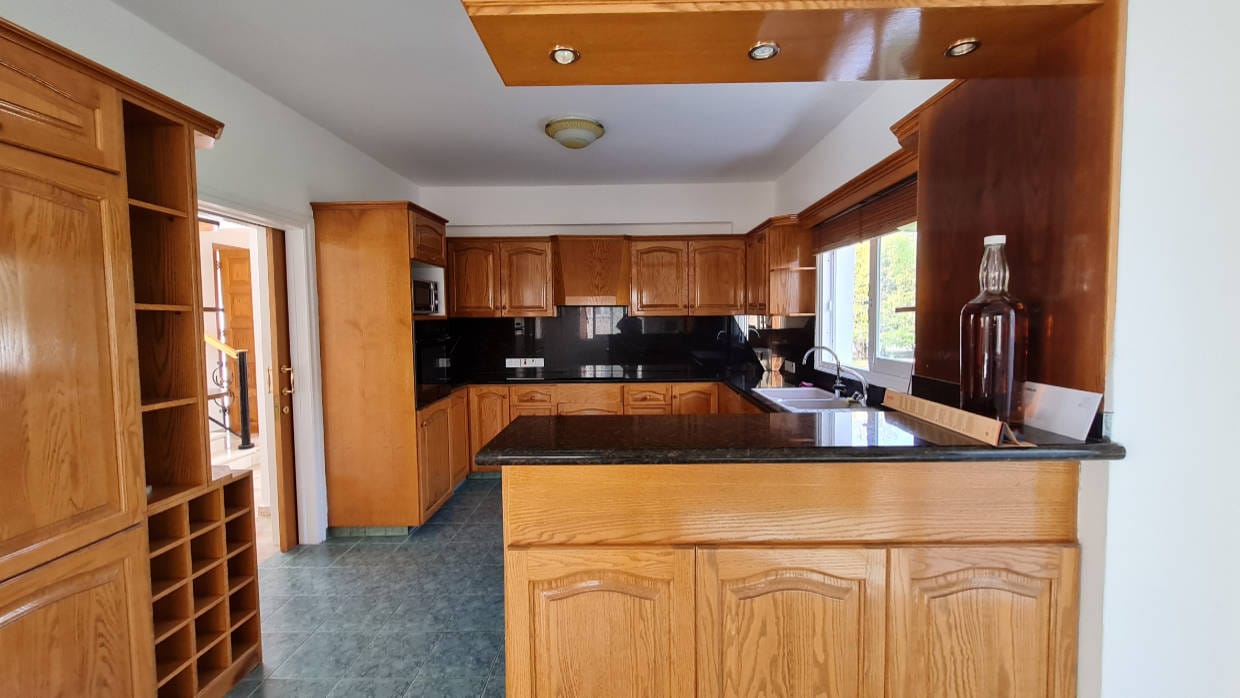 792-14 4 Bedroom House in Strovolos