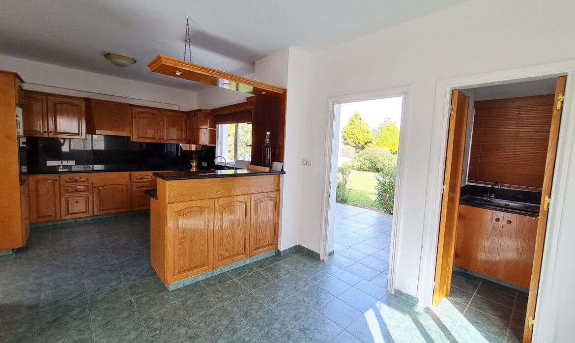 4 Bedroom House in Strovolos