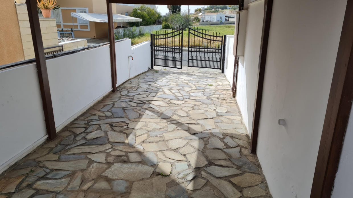 792-9 4 Bedroom House in Strovolos