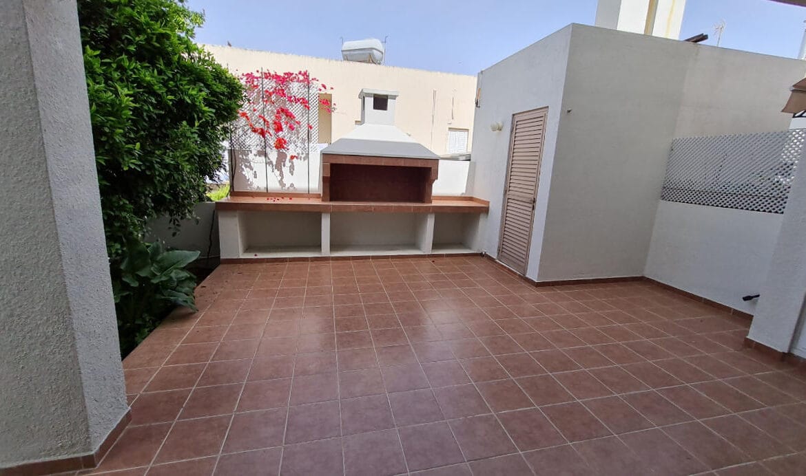 Spacious 4 Bedroom House in Latsia – RENTED