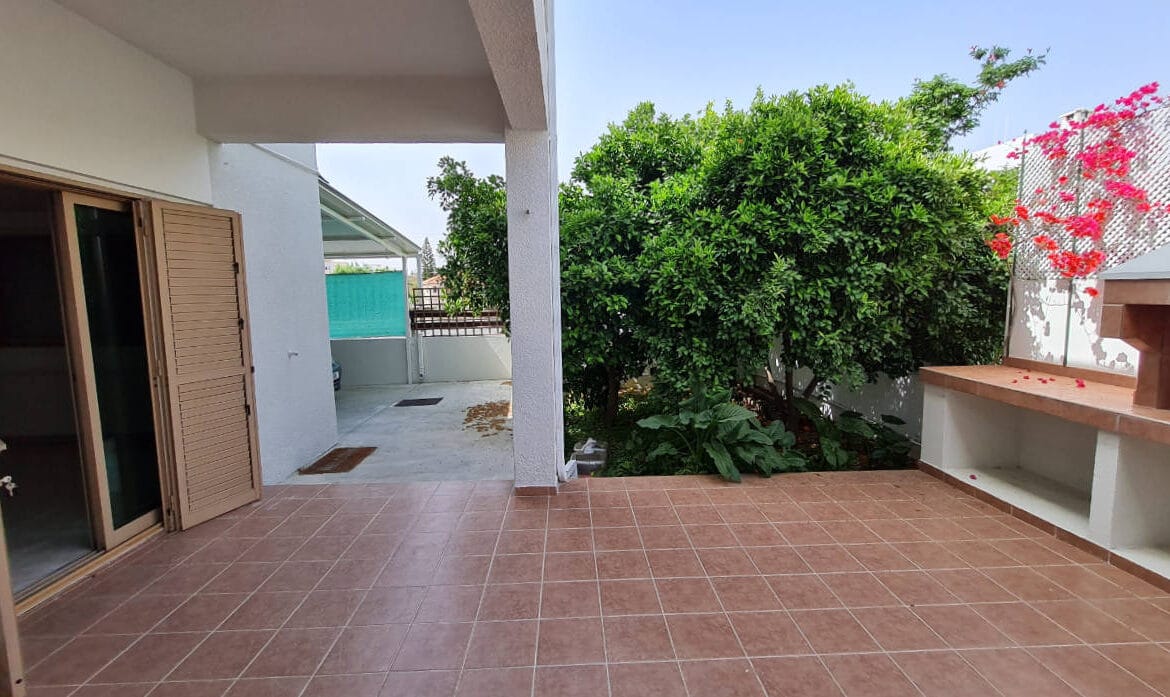 Spacious 4 Bedroom House in Latsia – RENTED