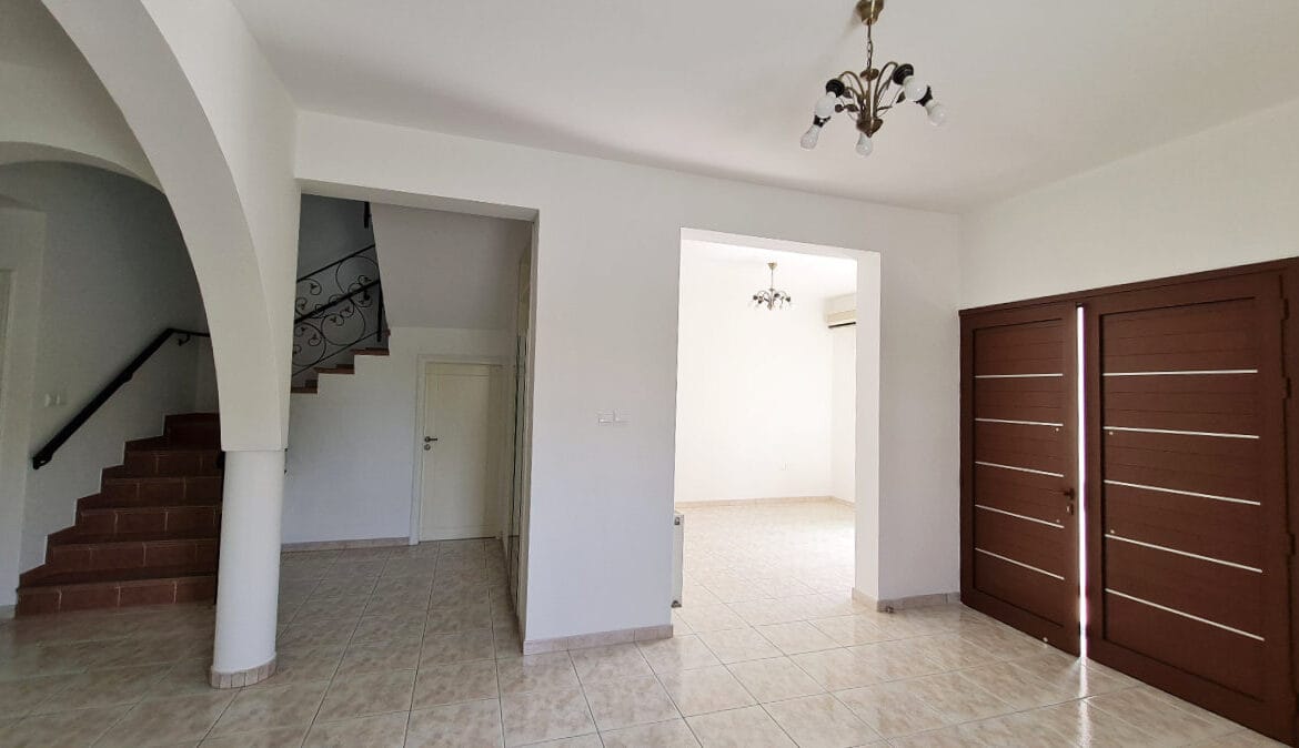 Spacious 4 Bedroom House in Latsia – RENTED