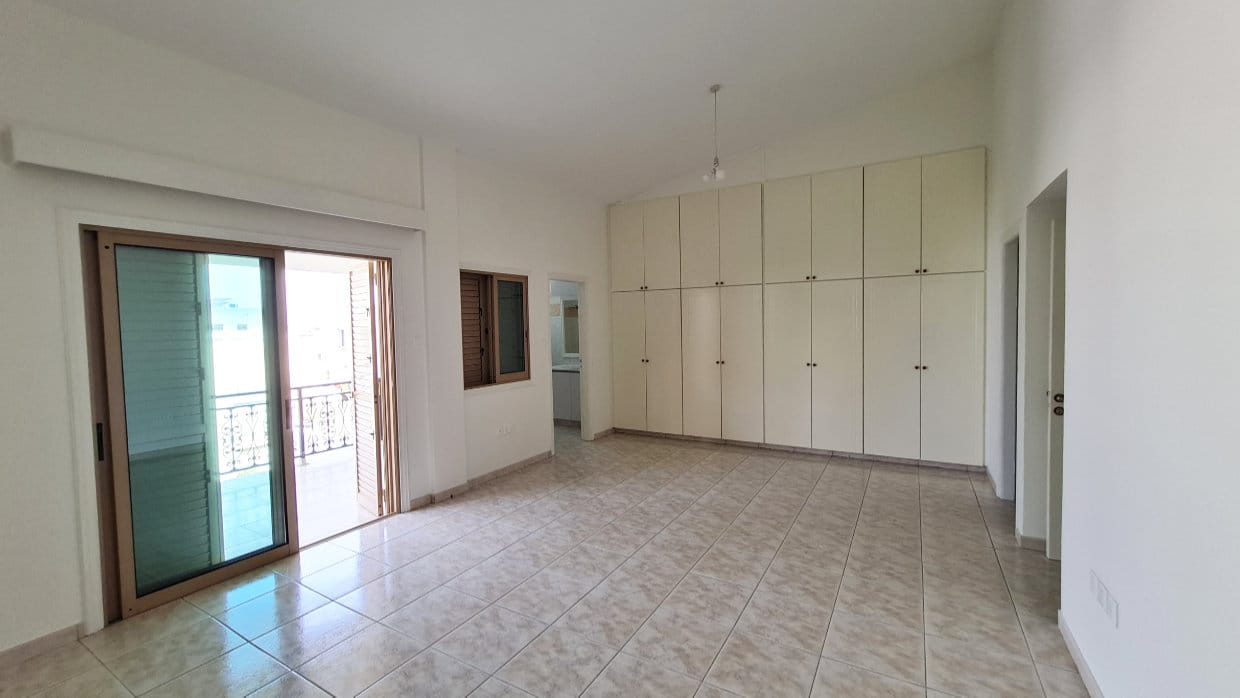 Spacious 4 Bedroom House in Latsia – RENTED