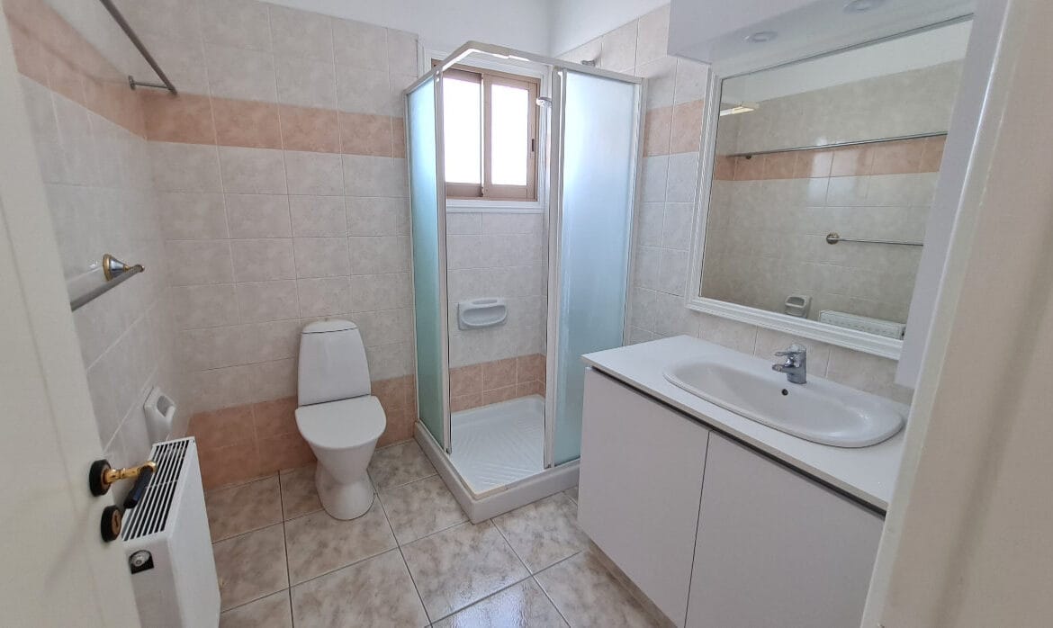 Spacious 4 Bedroom House in Latsia – RENTED
