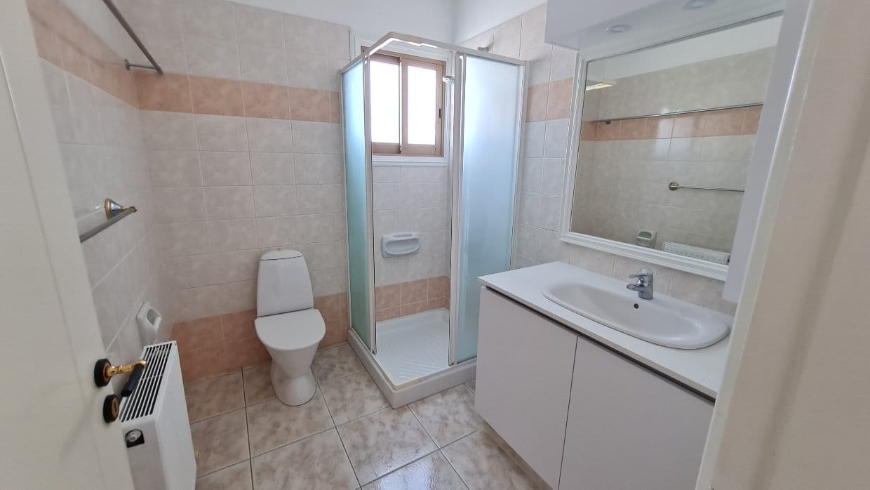 Spacious 4 Bedroom House in Latsia – RENTED
