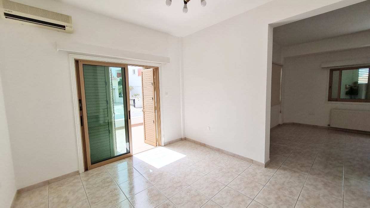 Spacious 4 Bedroom House in Latsia – RENTED