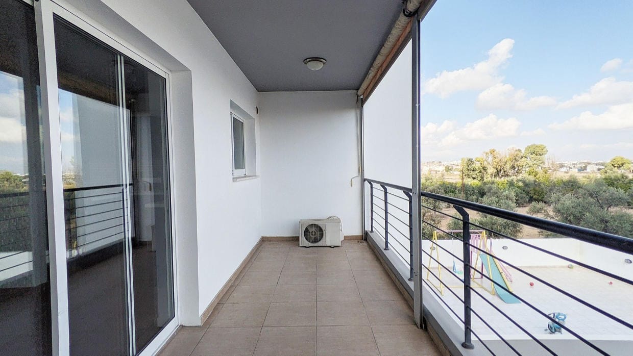 2 Bedroom Apartment Plus Office