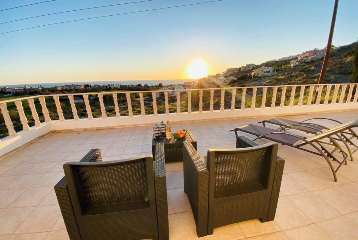 5 Bedroom Villa With Sea Views