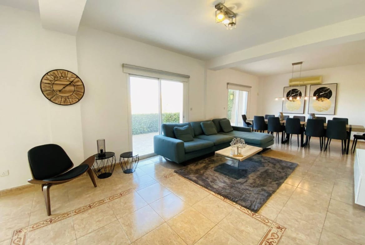 5 Bedroom Villa With Sea Views