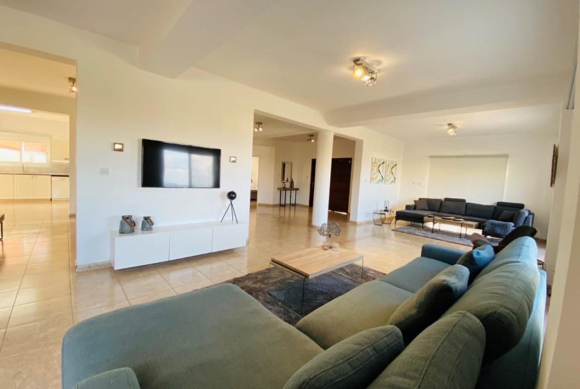 5 Bedroom Villa With Sea Views