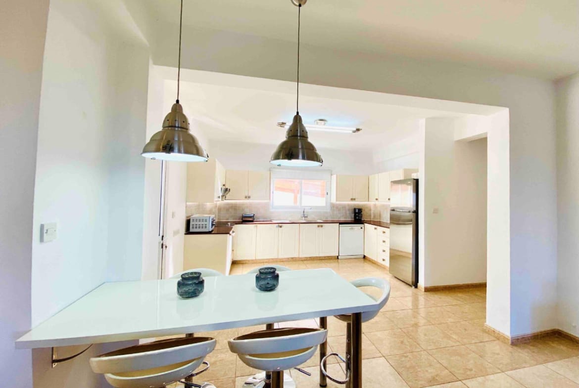 5 Bedroom Villa With Sea Views