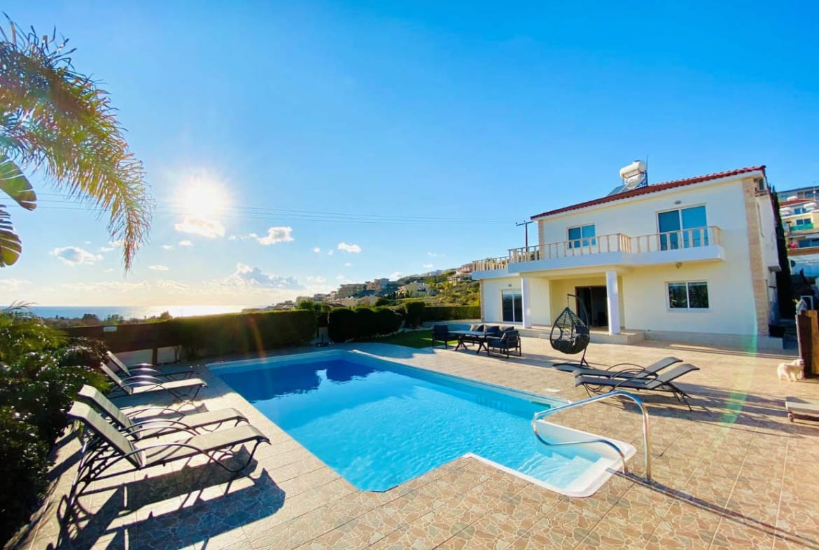 5 Bedroom Villa With Sea Views