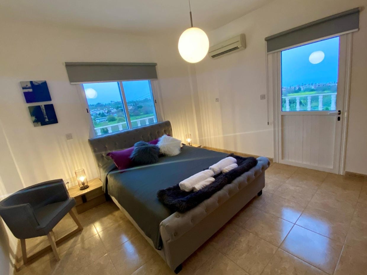 5 Bedroom Villa With Sea Views