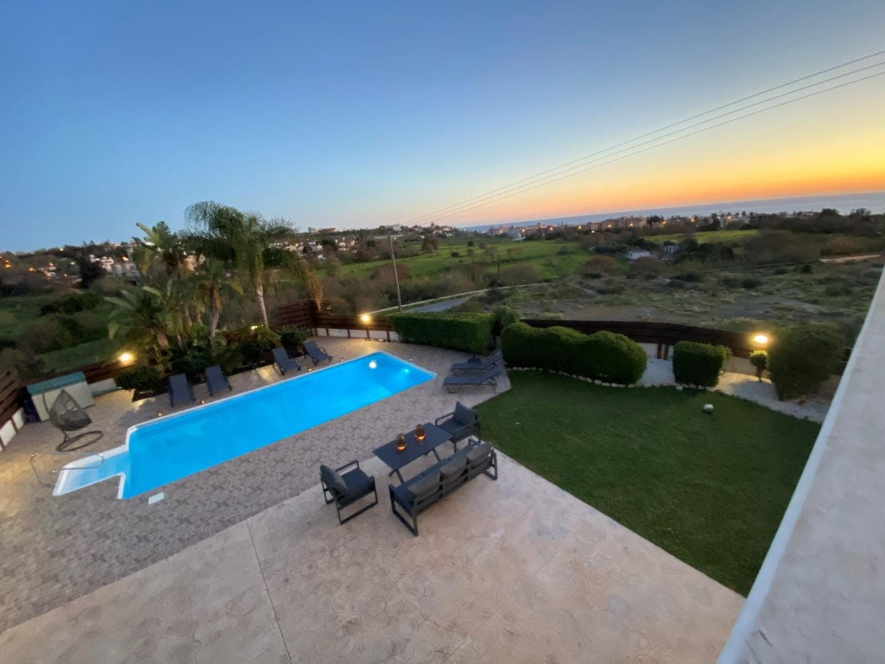 5 Bedroom Villa With Sea Views