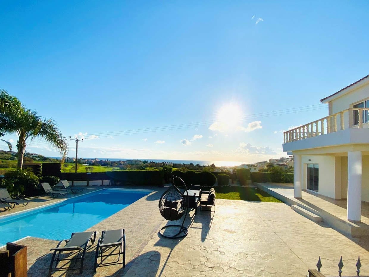 5 Bedroom Villa With Sea Views