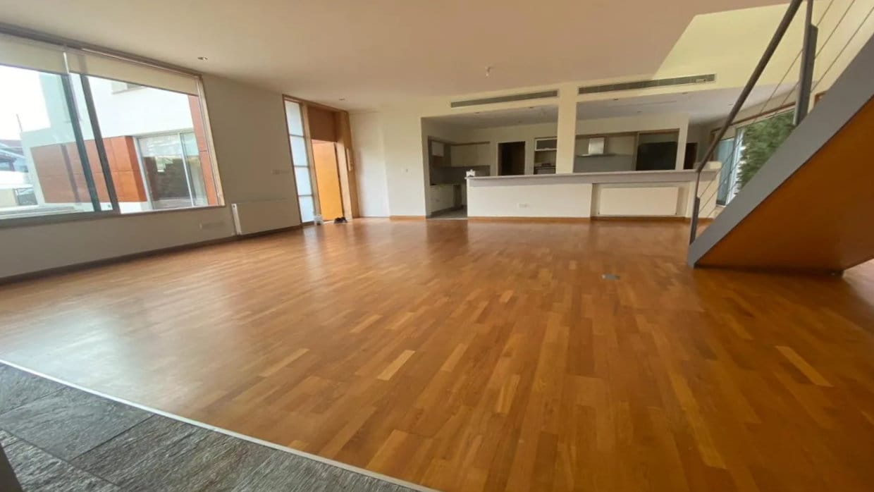 7 Bedroom House – Dasoupolis, Nicosia