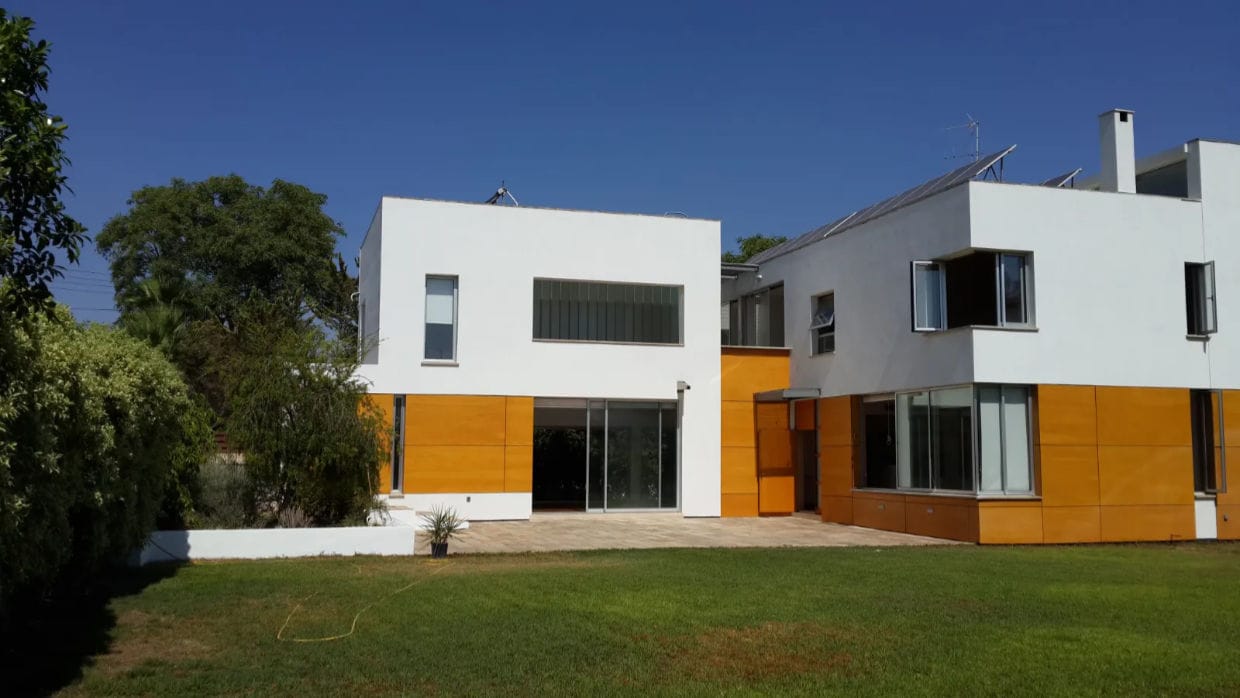 7 Bedroom House – Dasoupolis, Nicosia