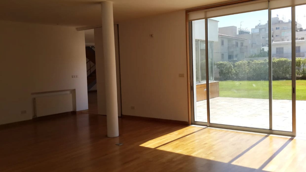 7 Bedroom House – Dasoupolis, Nicosia