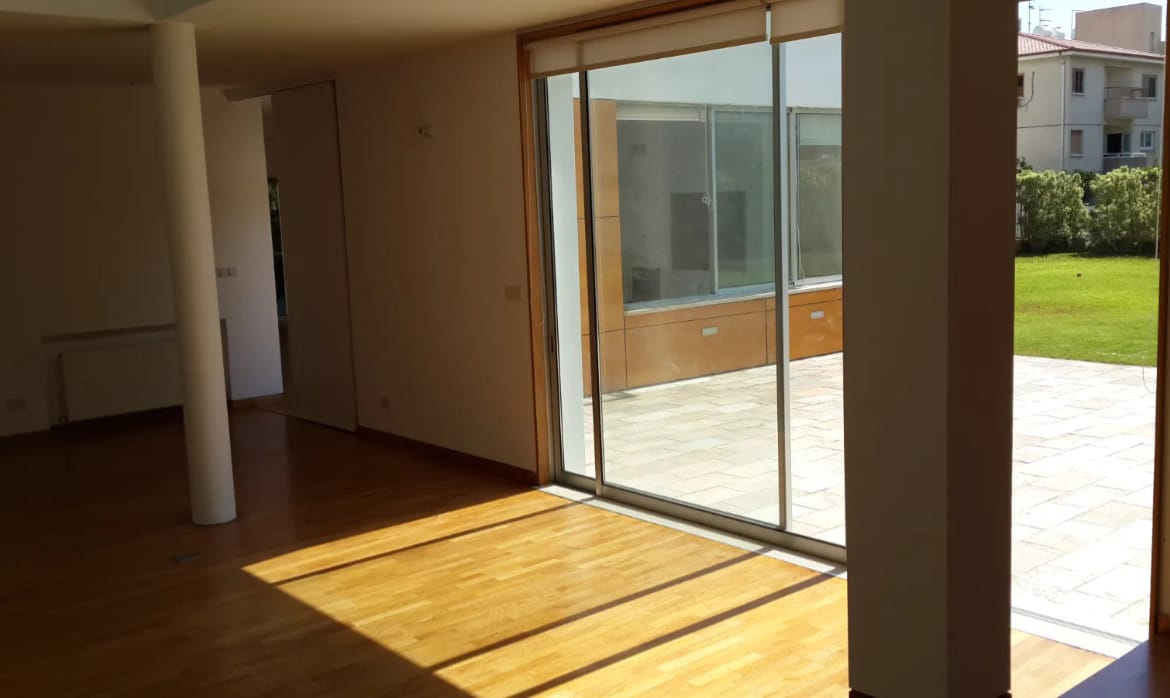 7 Bedroom House – Dasoupolis, Nicosia