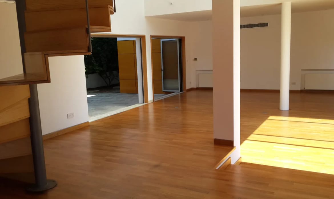 7 Bedroom House – Dasoupolis, Nicosia