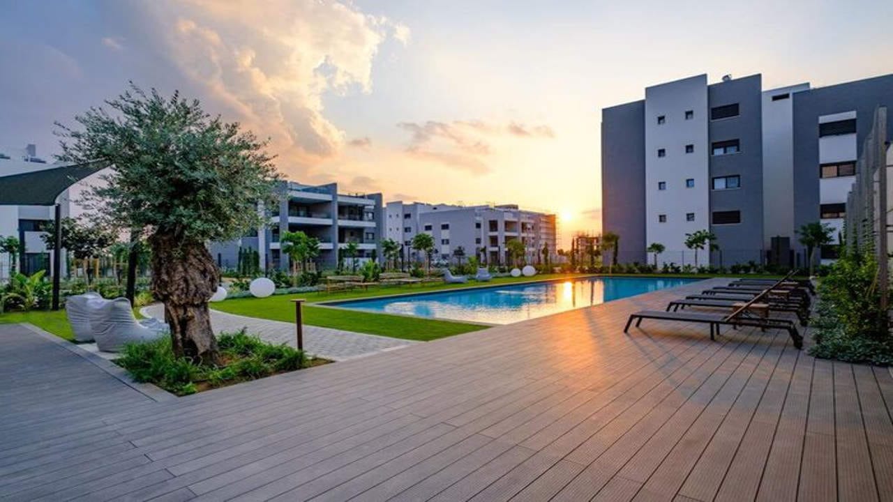 Amazing Gated Complex Apartment