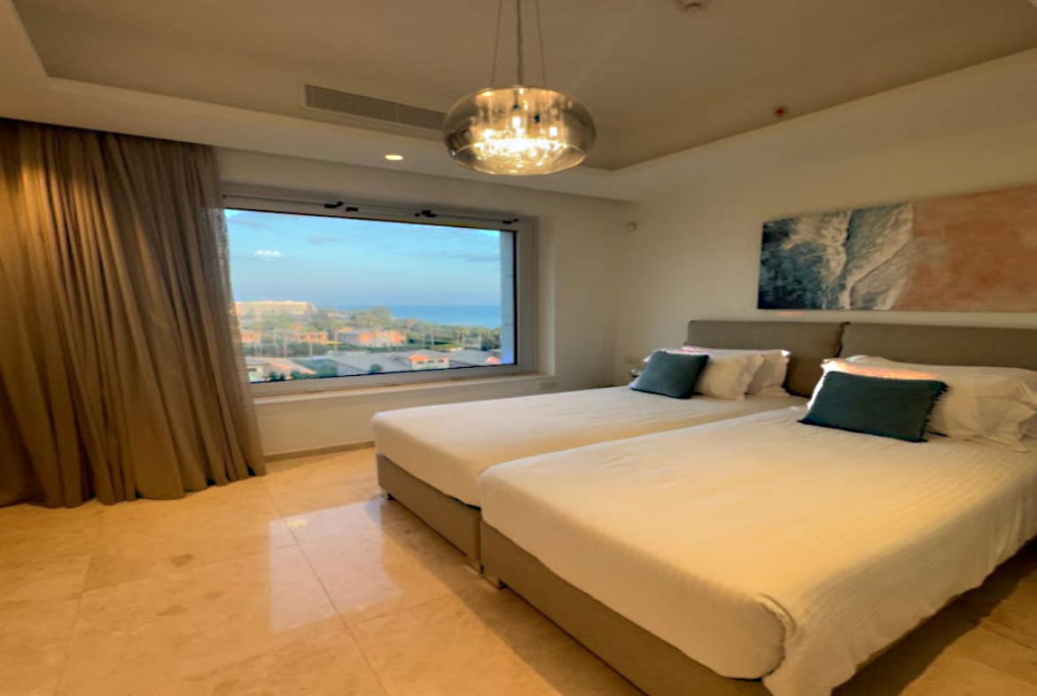 Luxury Beachfront Apartment
