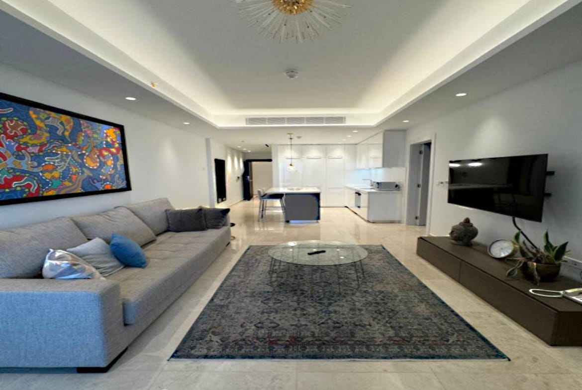 Luxury Beachfront Apartment