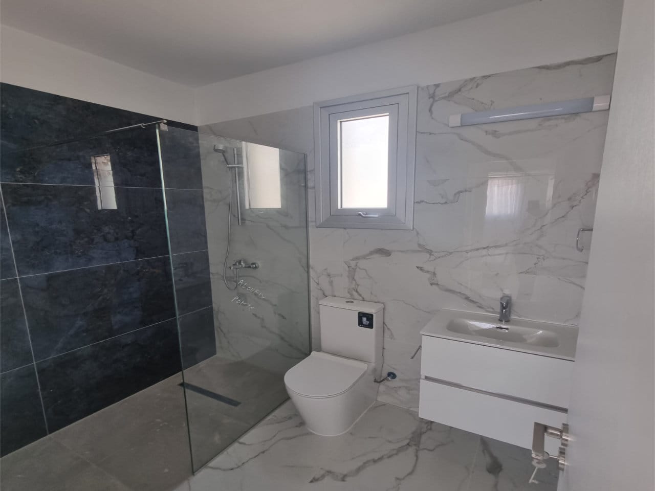 1059-14 Luxury 3 Bedroom Villa