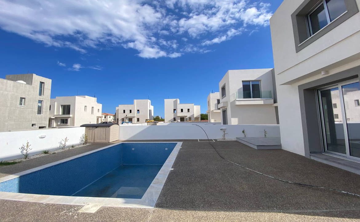 Luxury 3 Bedroom Villa