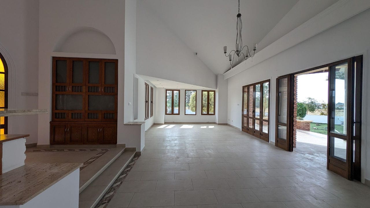 Luxury 4 Bedroom House