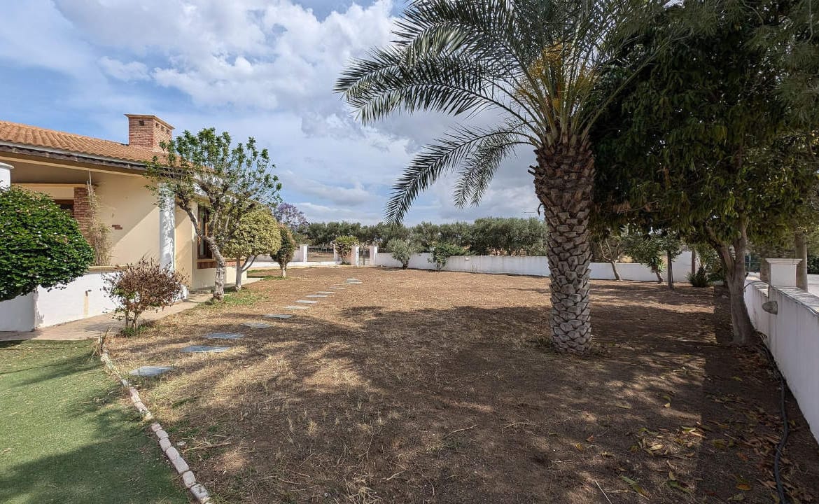 Luxury 4 Bedroom House