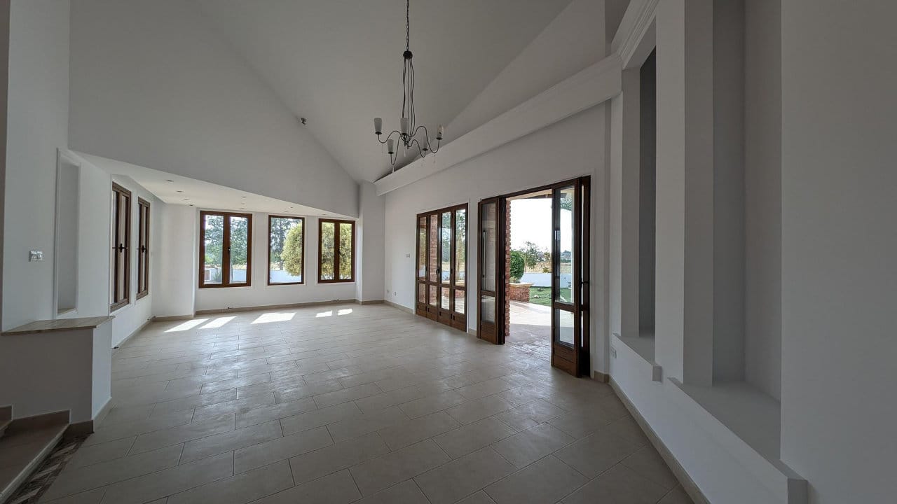 Luxury 4 Bedroom House
